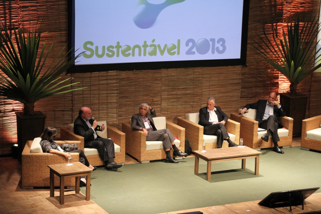 Painel 1 - Desenvolvimento e sustentabilidade: os desafios da governança até 2020. Foto: http://www.cebds.org.br/