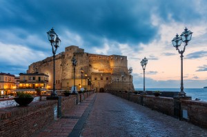 Castel dell'ovo, em Nápoles, na Itália. Foto: Reprodução/Internet
