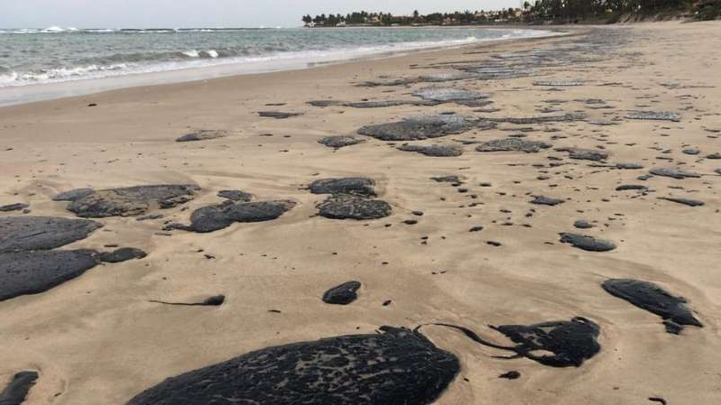 Derramamento de óleo no Nordeste brasileiro,  um assunto longe de se esgotar
