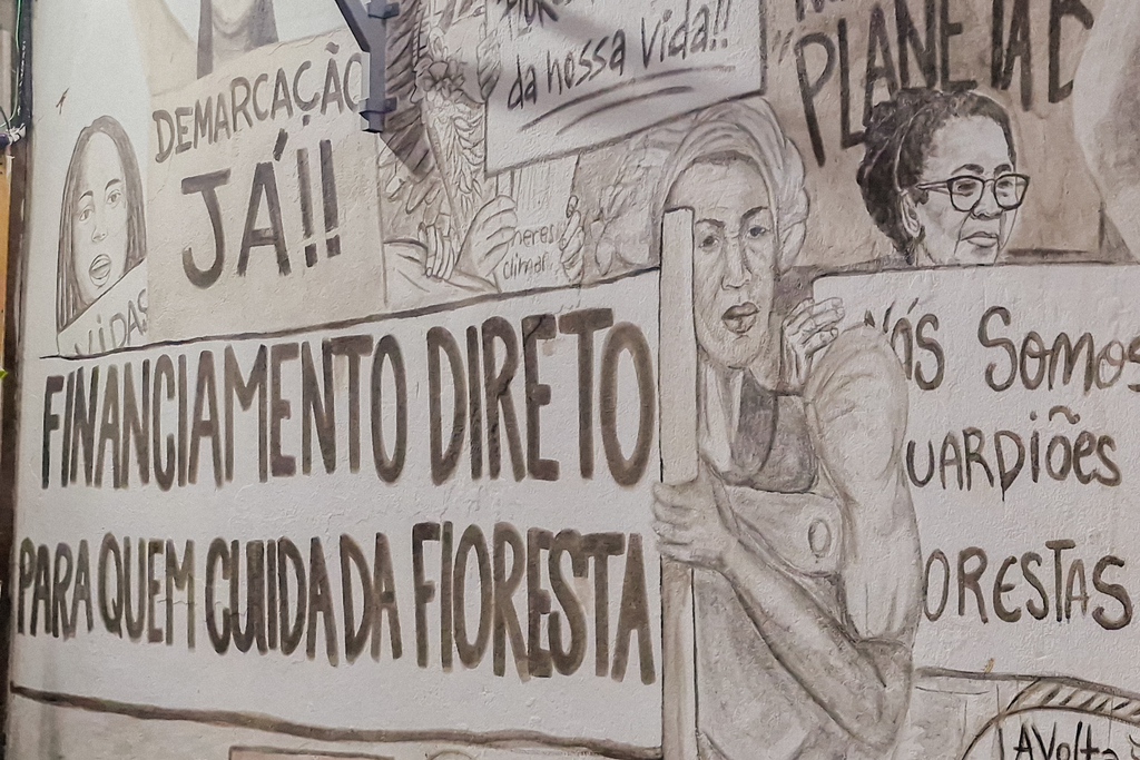 Na COP30, exposição de arte arrecada fundos para brigadistas de incêndios