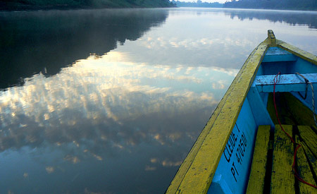 Amanhecer no Rio Amazonas, uma das principais bacias hidrográficas do País. Foto: Icrf